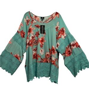 NWT..Curations Boho Pheasant style floral blouse with lace 1X